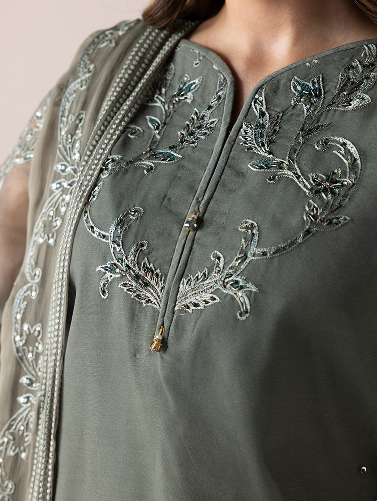 Aurapret-06 | 3 Piece Embroidered Organza Suit