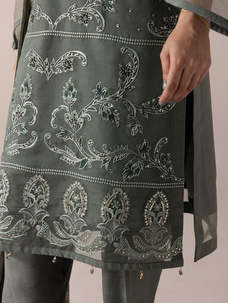 Aurapret-06 | 3 Piece Embroidered Organza Suit