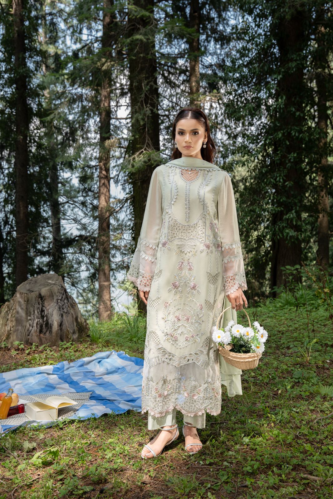 Aura by Zebtan – AR-1 | Embroidered Weightless Chiffon 3-Piece Suit