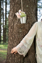 Aura by Zebtan – AR-1 | Embroidered Weightless Chiffon 3-Piece Suit