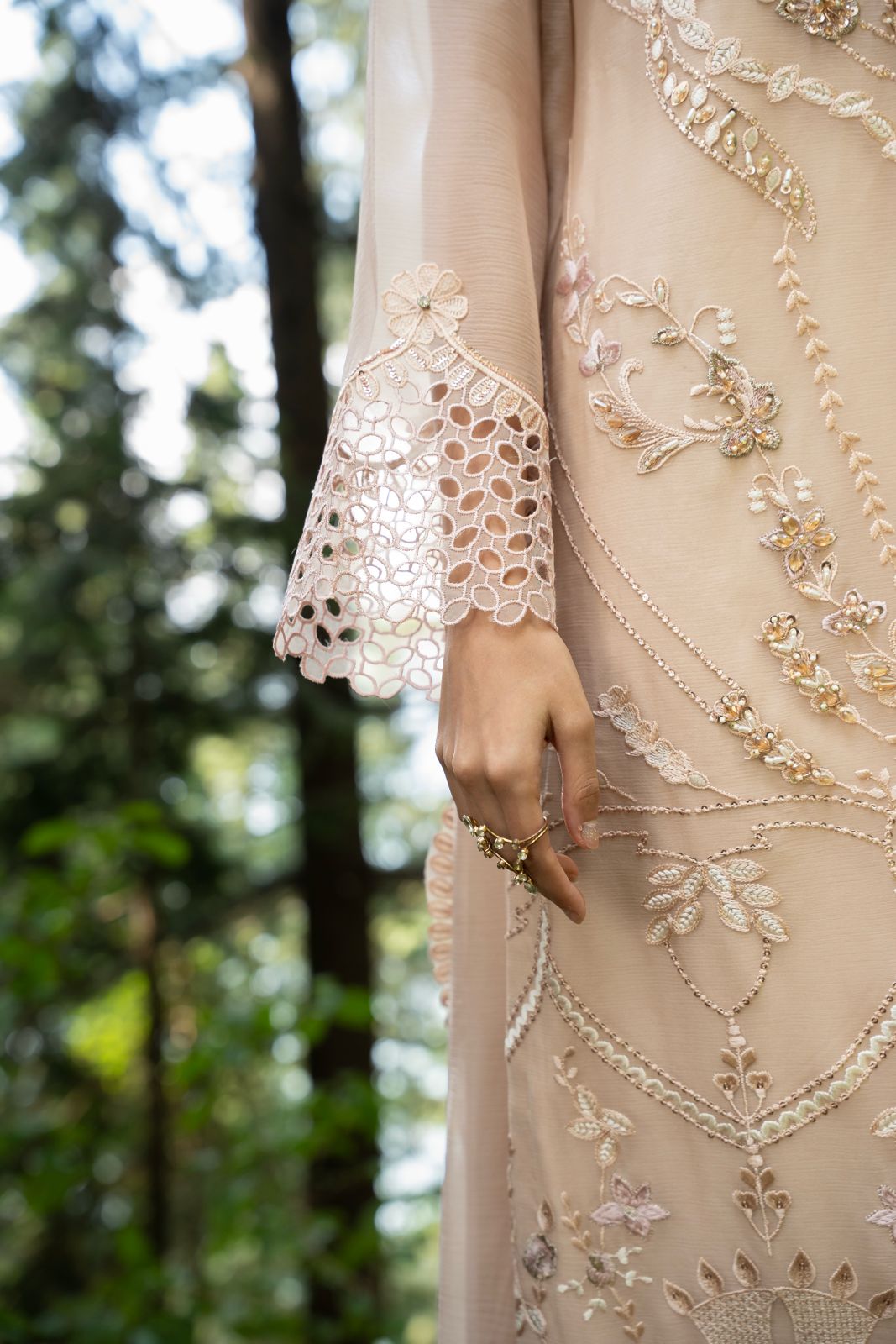 Aura by Zebtan – AR-2 | Embroidered Weightless Chiffon 3-Piece Suit