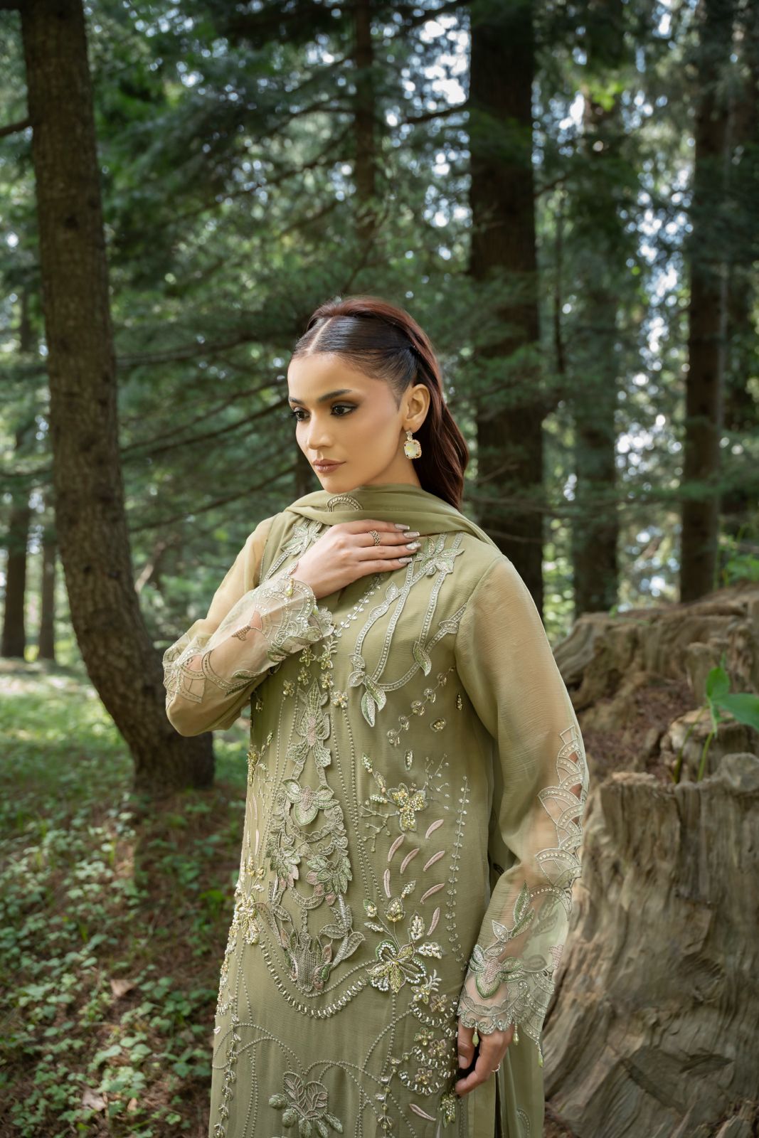 Aura by Zebtan – AR-6 | Embroidered Weightless Chiffon 3-Piece Suit