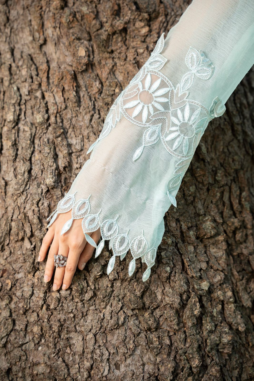 Aura by Zebtan – AR-7 | Embroidered Weightless Chiffon 3-Piece Suit