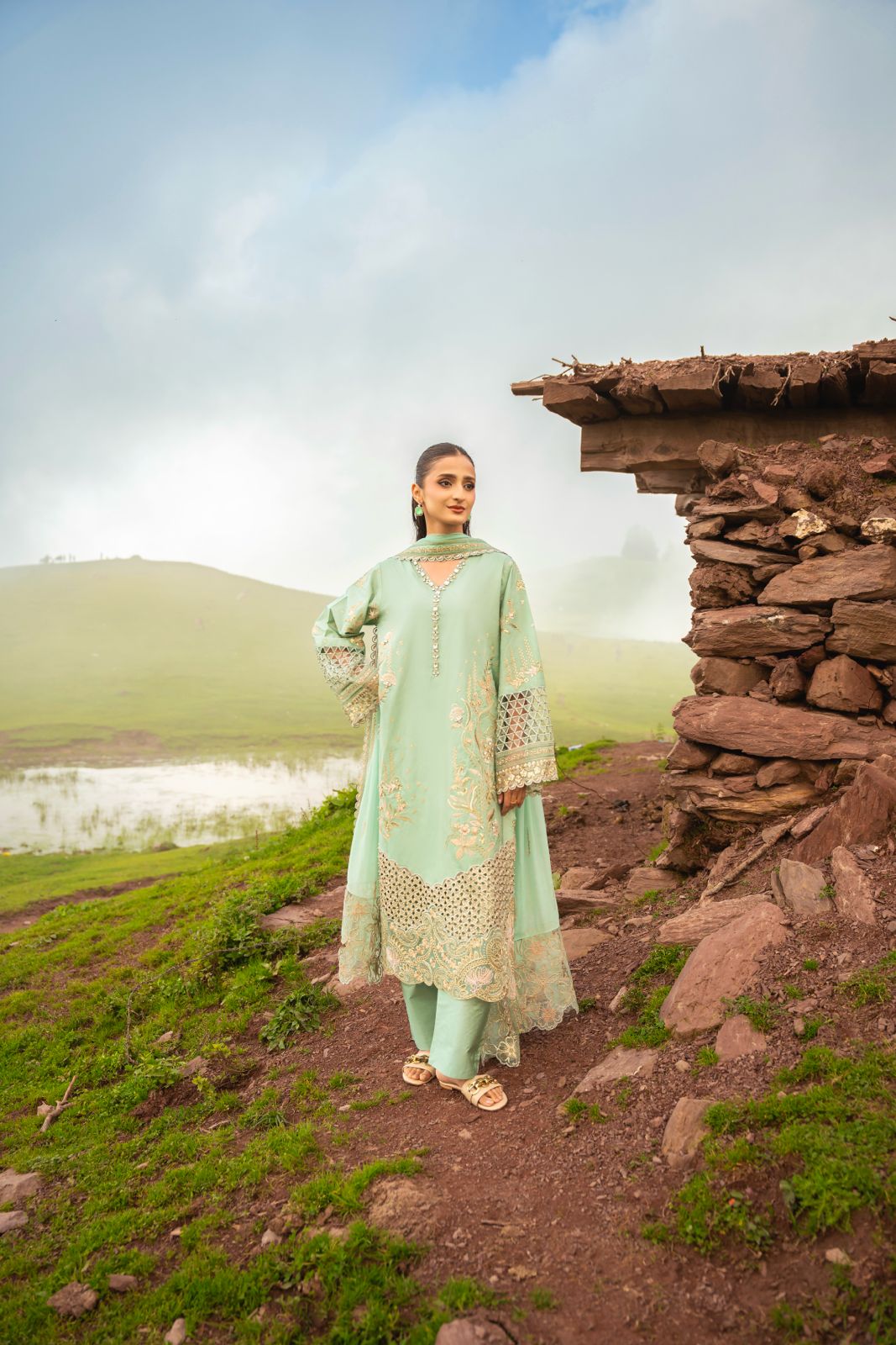 Dastaan by Zebtan DZ-02