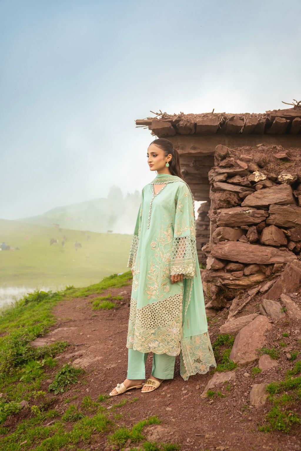 Dastaan by Zebtan DZ-02